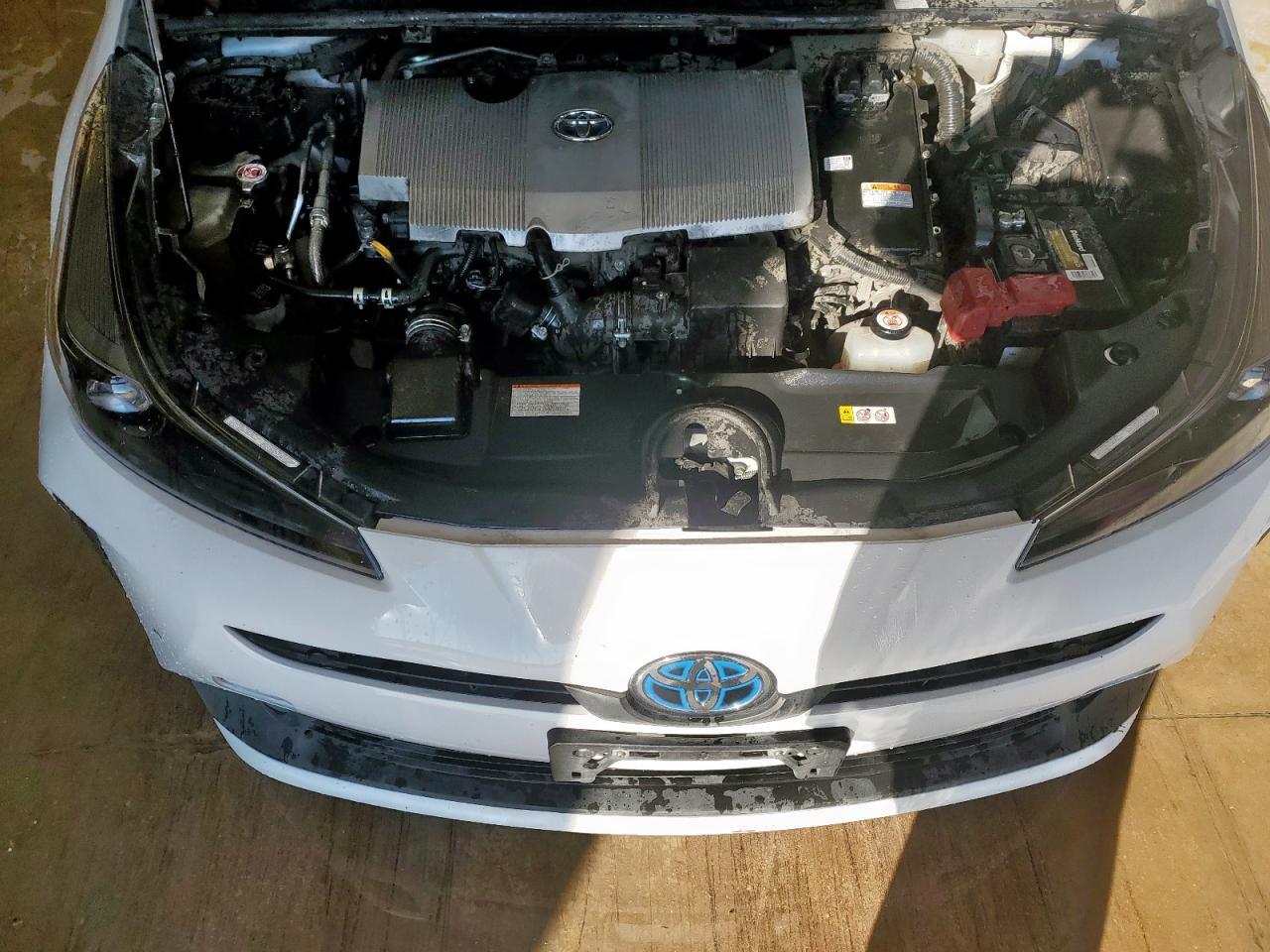 2022 TOYOTA PRIUS