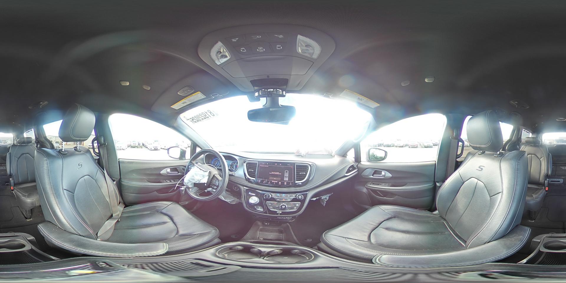 2022 CHRYSLER Pacifica