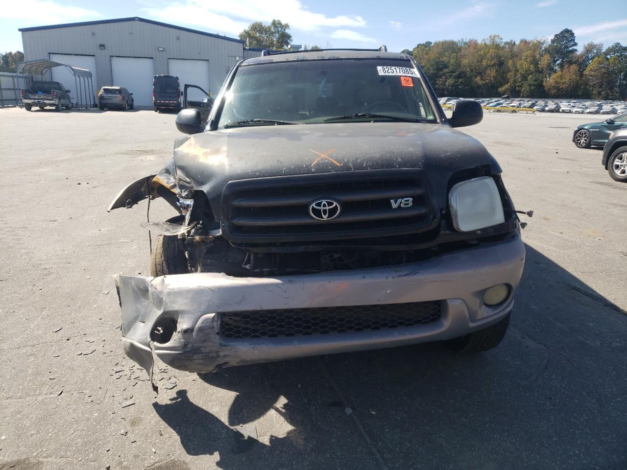 2002 TOYOTA Sequoia