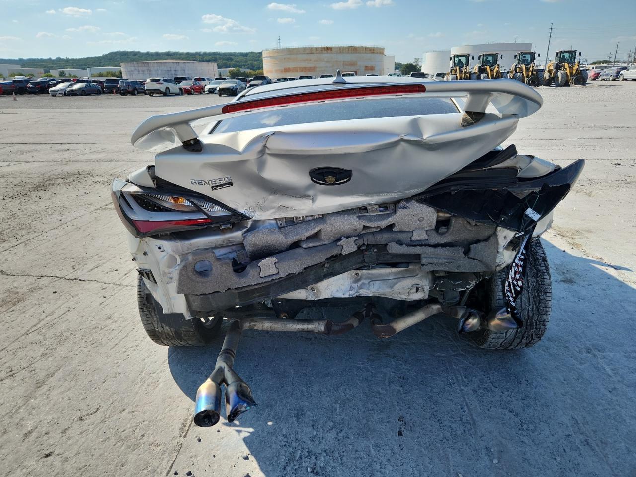 2011 HYUNDAI GENESIS