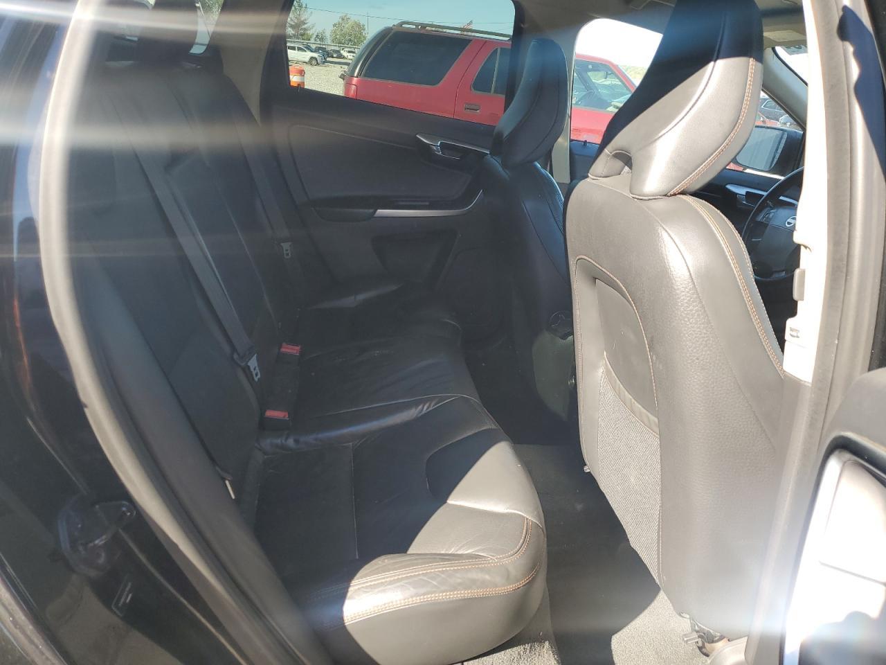 2010 VOLVO XC60