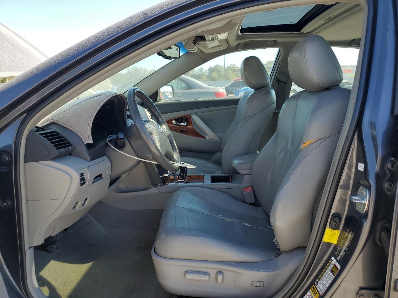 2011 TOYOTA CAMRY