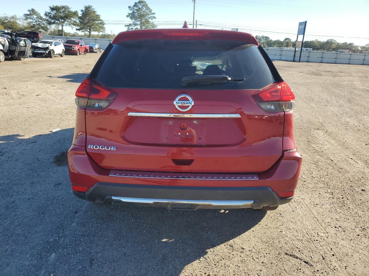 2017 NISSAN ROGUE