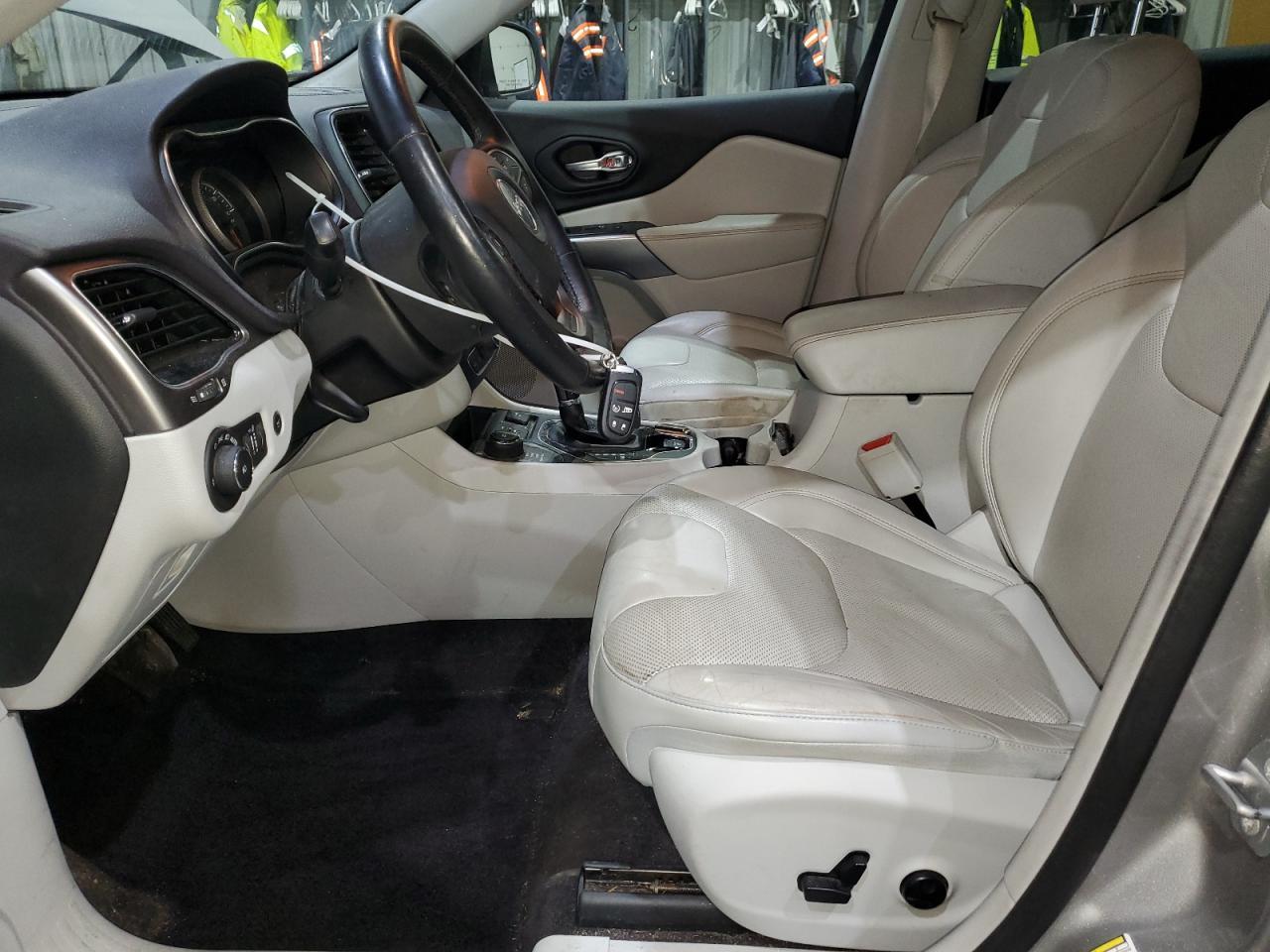 2019 JEEP CHEROKEE