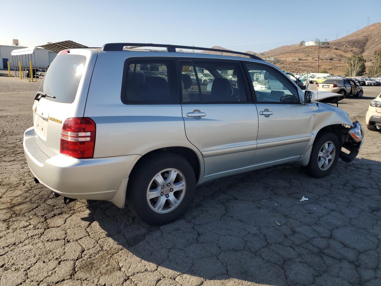 2003 TOYOTA HIGHLANDER