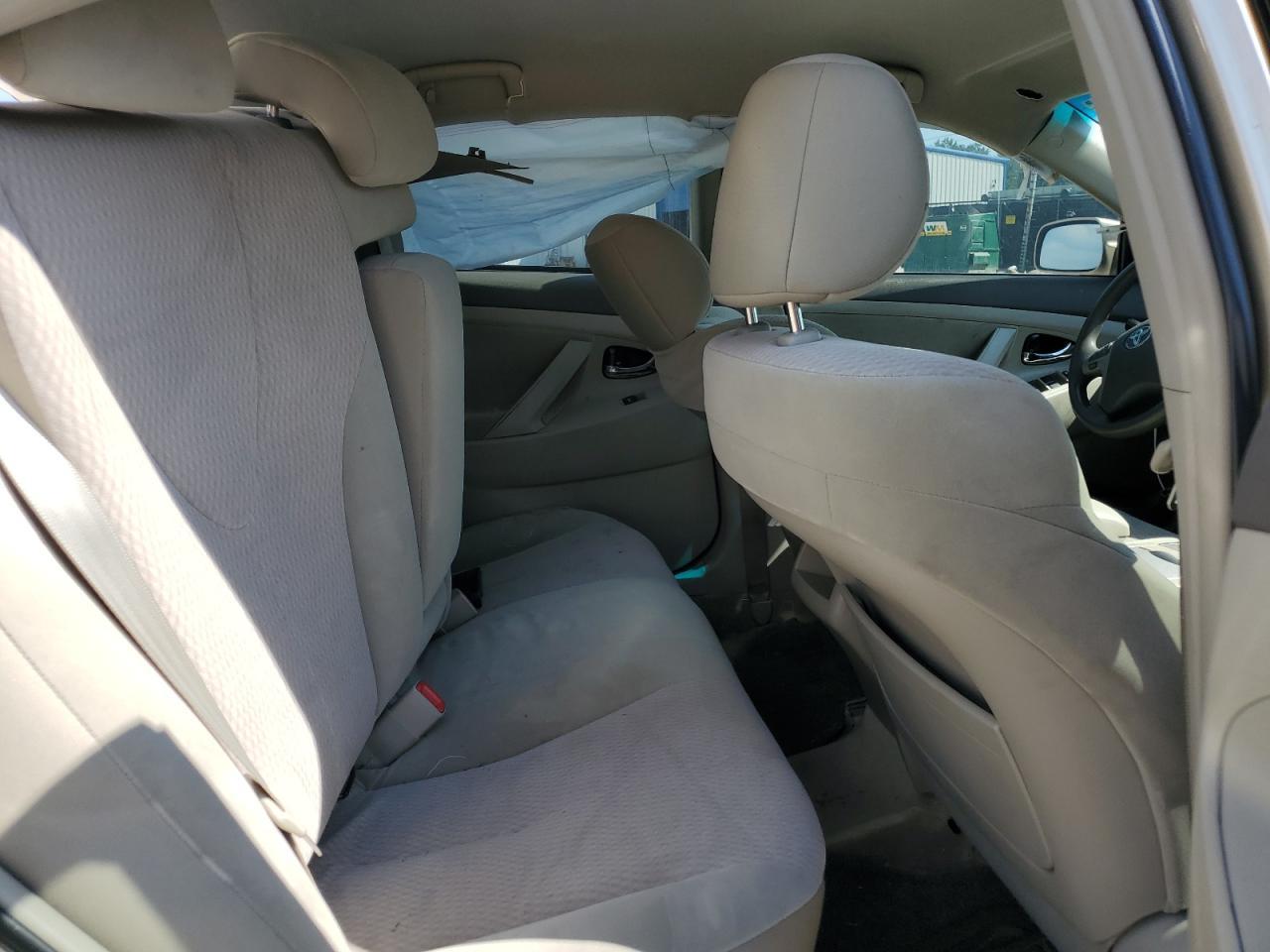 2011 TOYOTA CAMRY