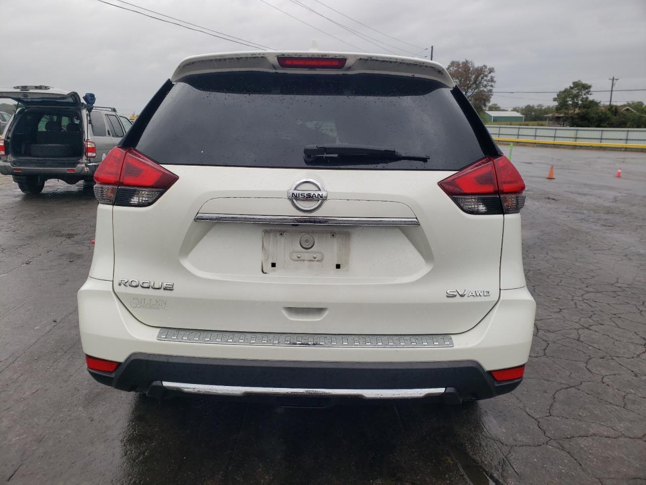 2017 NISSAN ROGUE