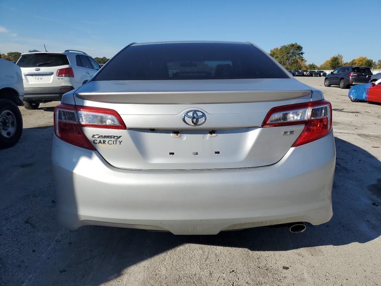 2014 TOYOTA CAMRY