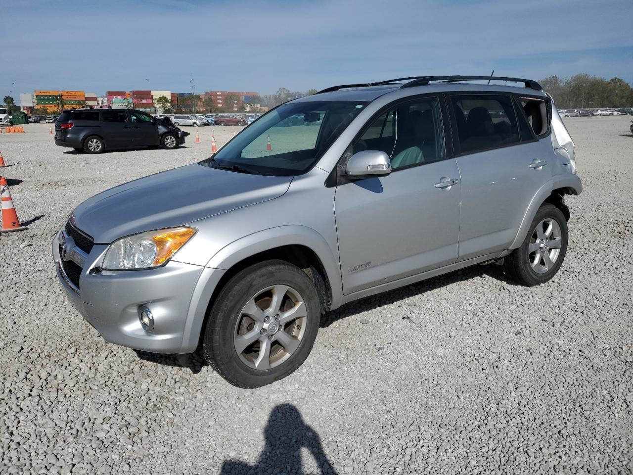 2011 TOYOTA RAV4