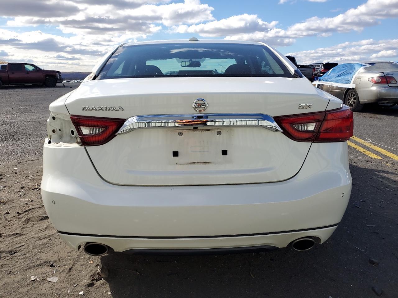 2016 NISSAN Maxima
