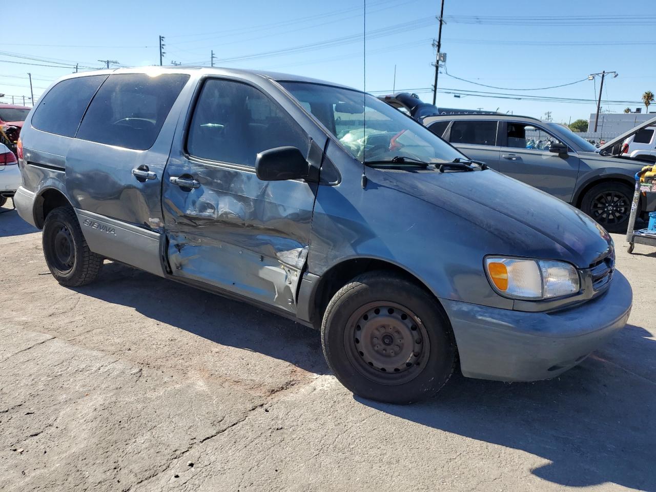 2000 TOYOTA SIENNA