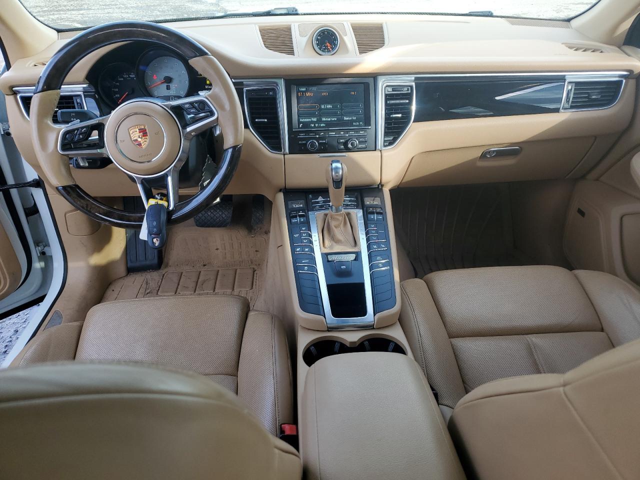 2015 PORSCHE Macan
