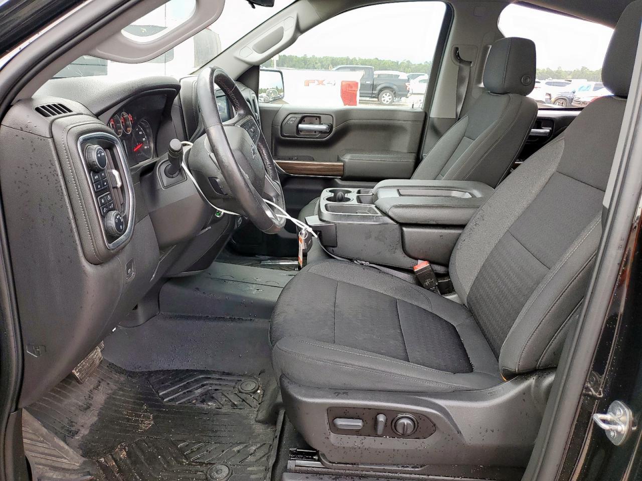 2021 CHEVROLET Silverado