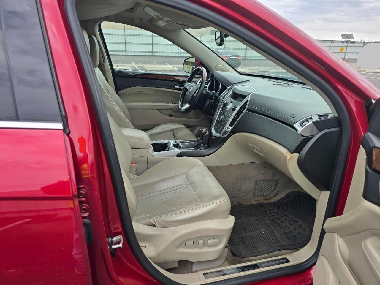 2011 CADILLAC SRX