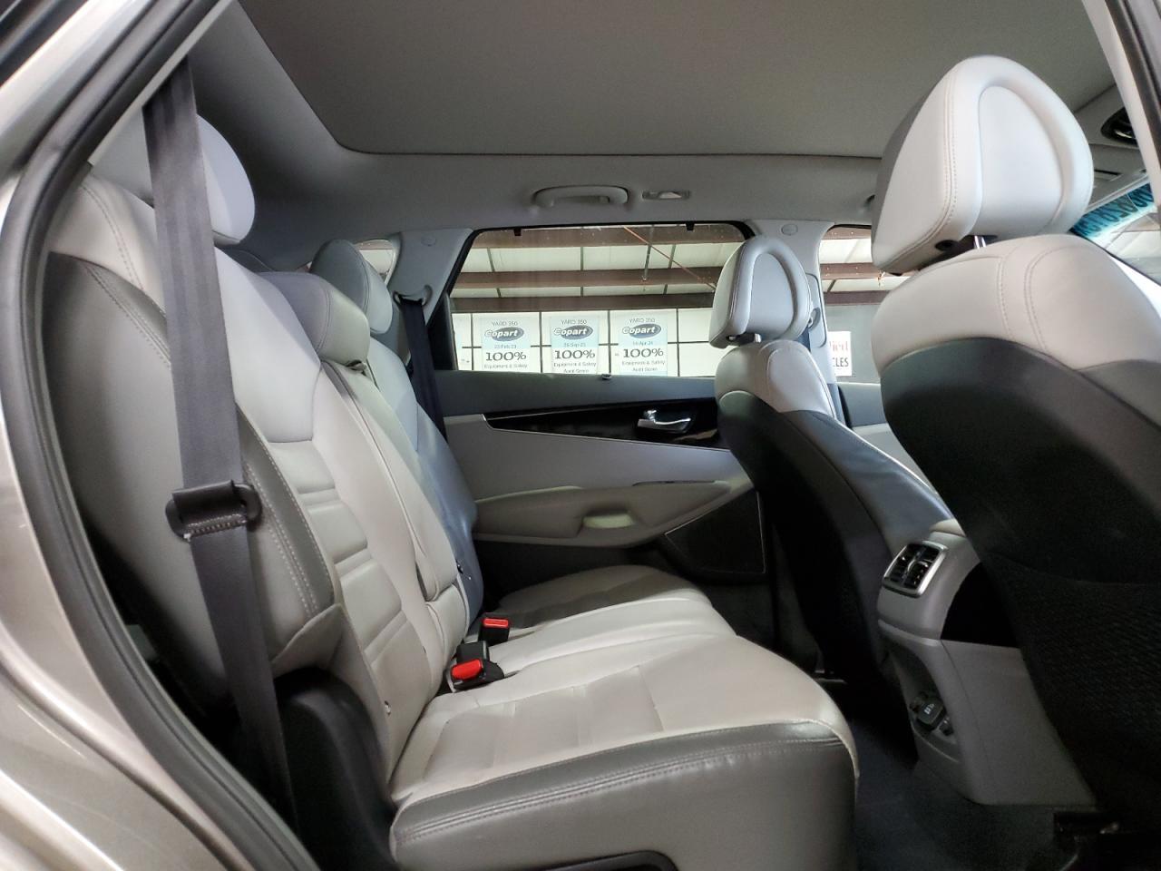 2016 KIA SORENTO