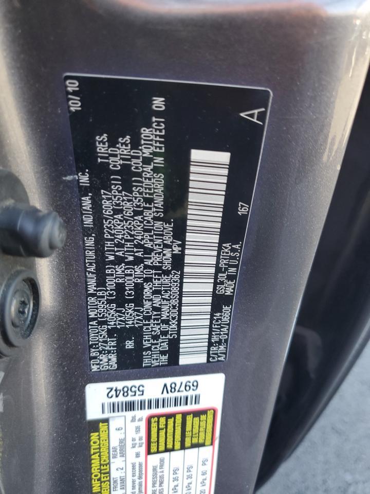 2011 TOYOTA SIENNA