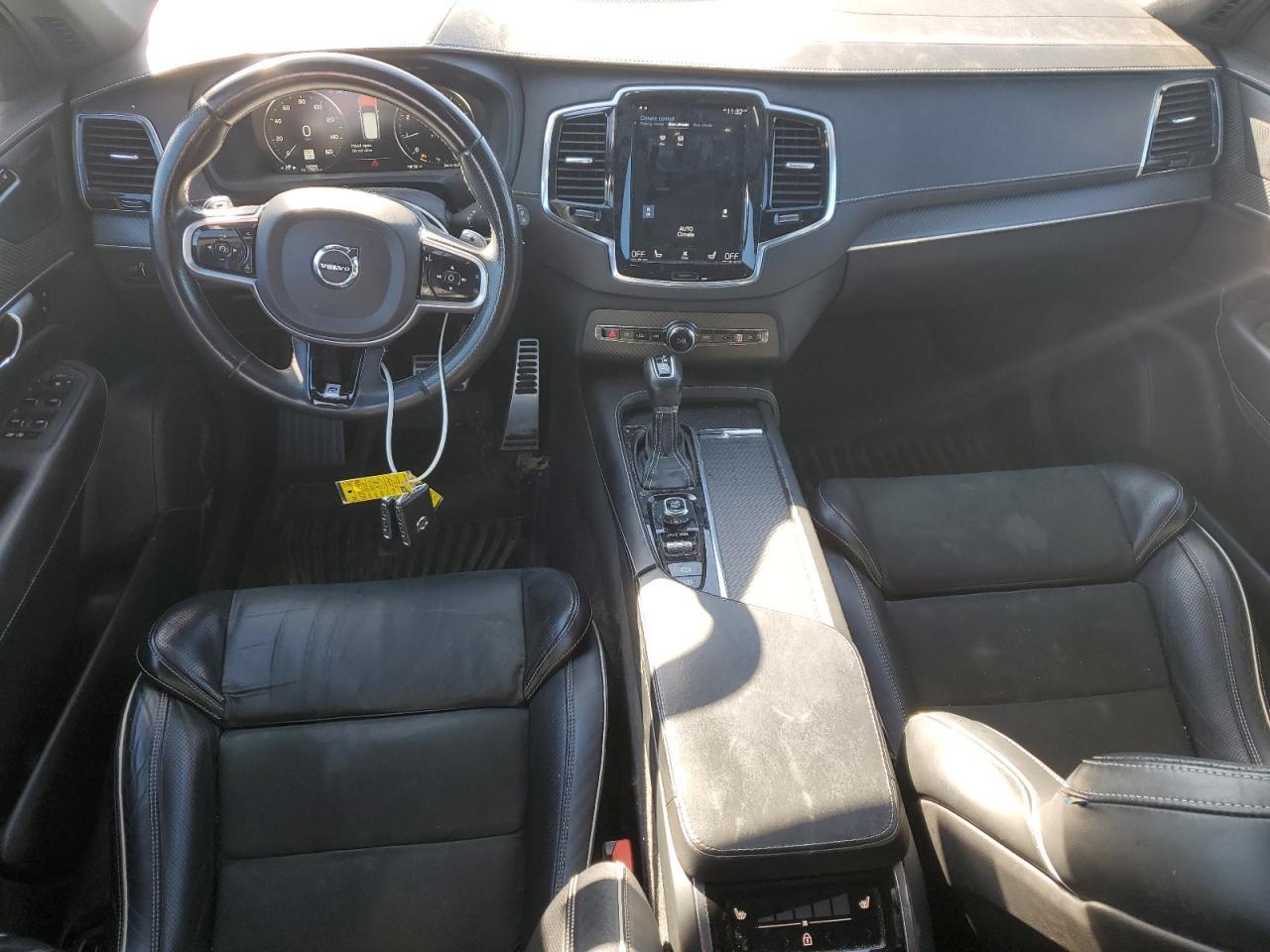 2019 VOLVO XC90