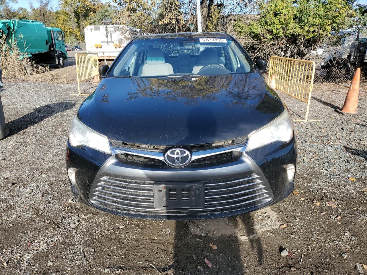 2017 TOYOTA CAMRY