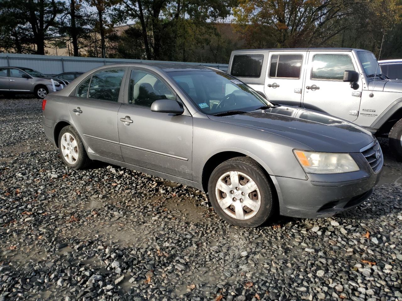 2010 HYUNDAI SONATA