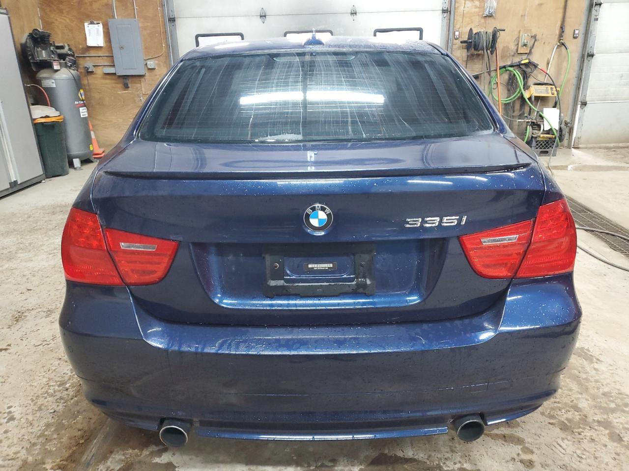 2011 BMW 3 SERIES
