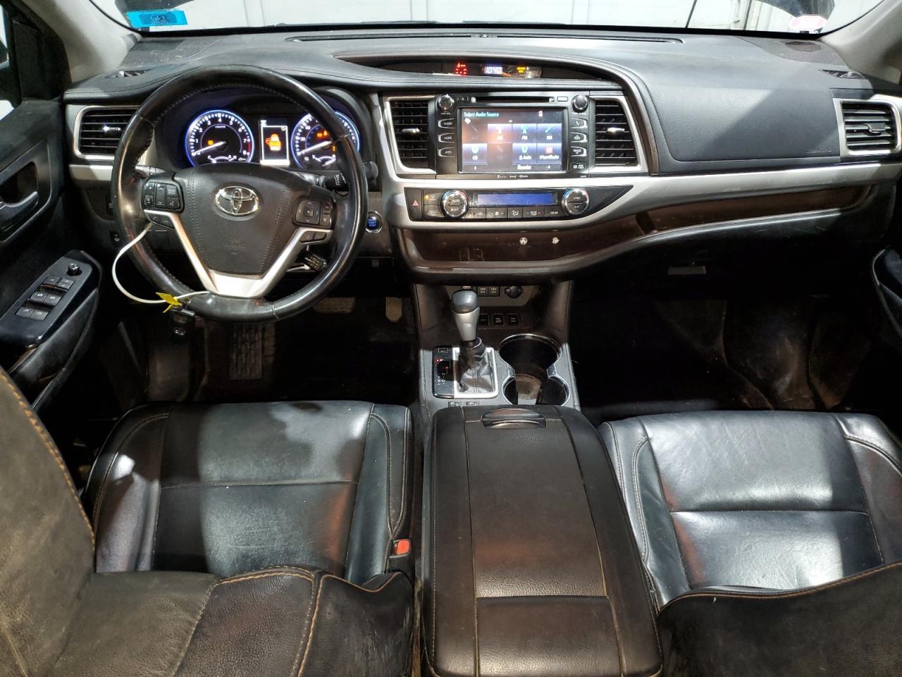 2017 TOYOTA HIGHLANDER