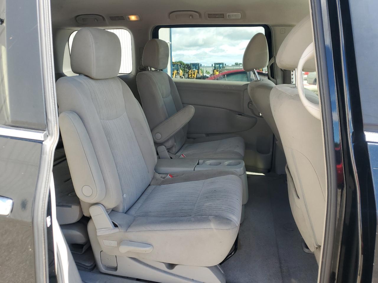 2014 NISSAN Quest