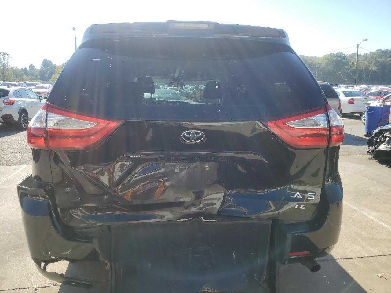 2018 TOYOTA SIENNA