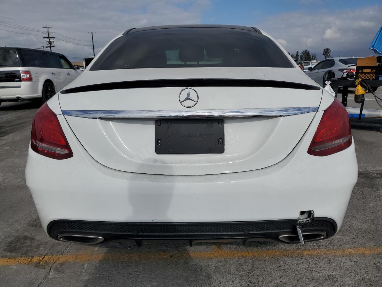 2016 MERCEDES-BENZ C-CLASS