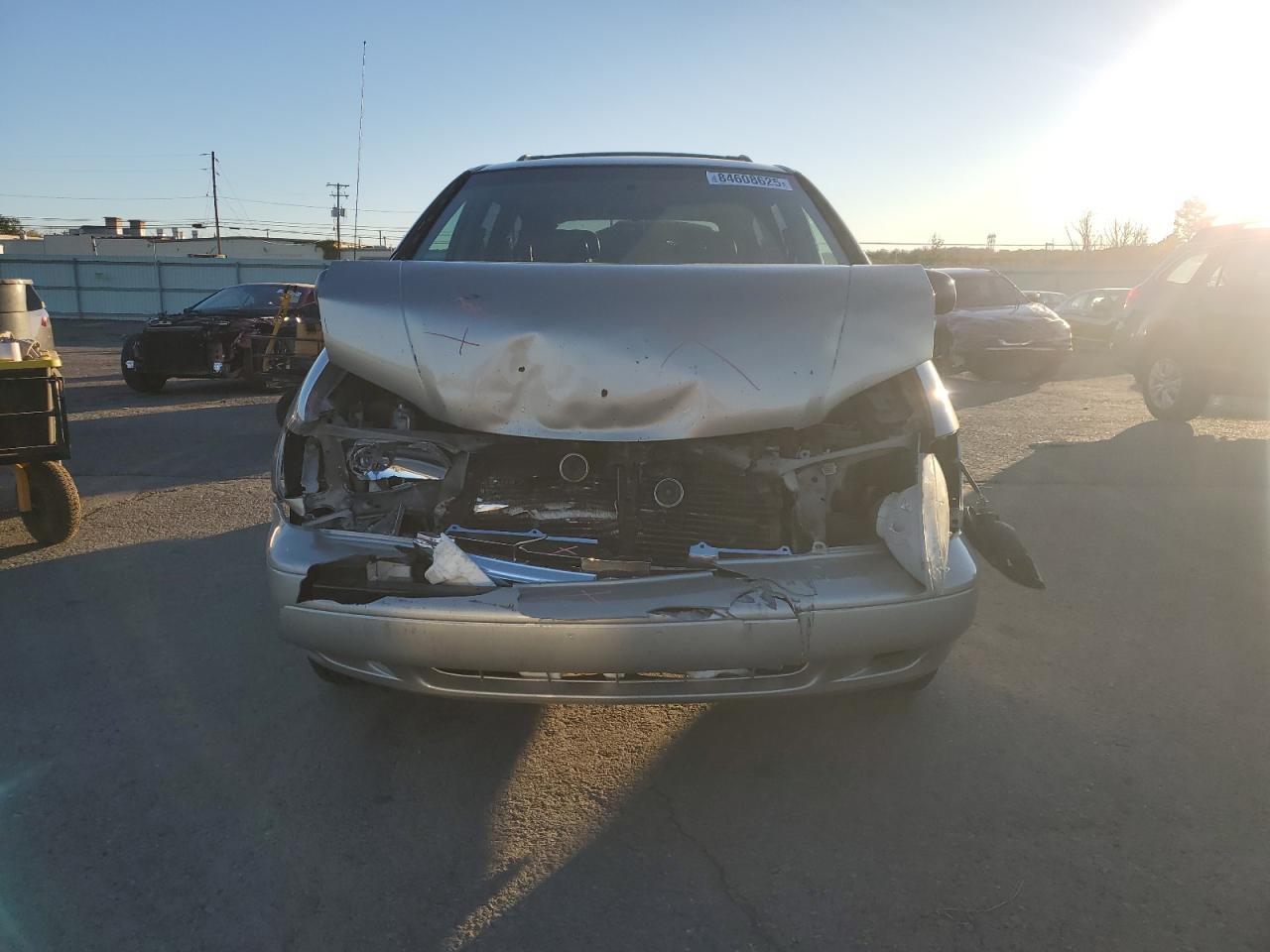 2000 TOYOTA SIENNA