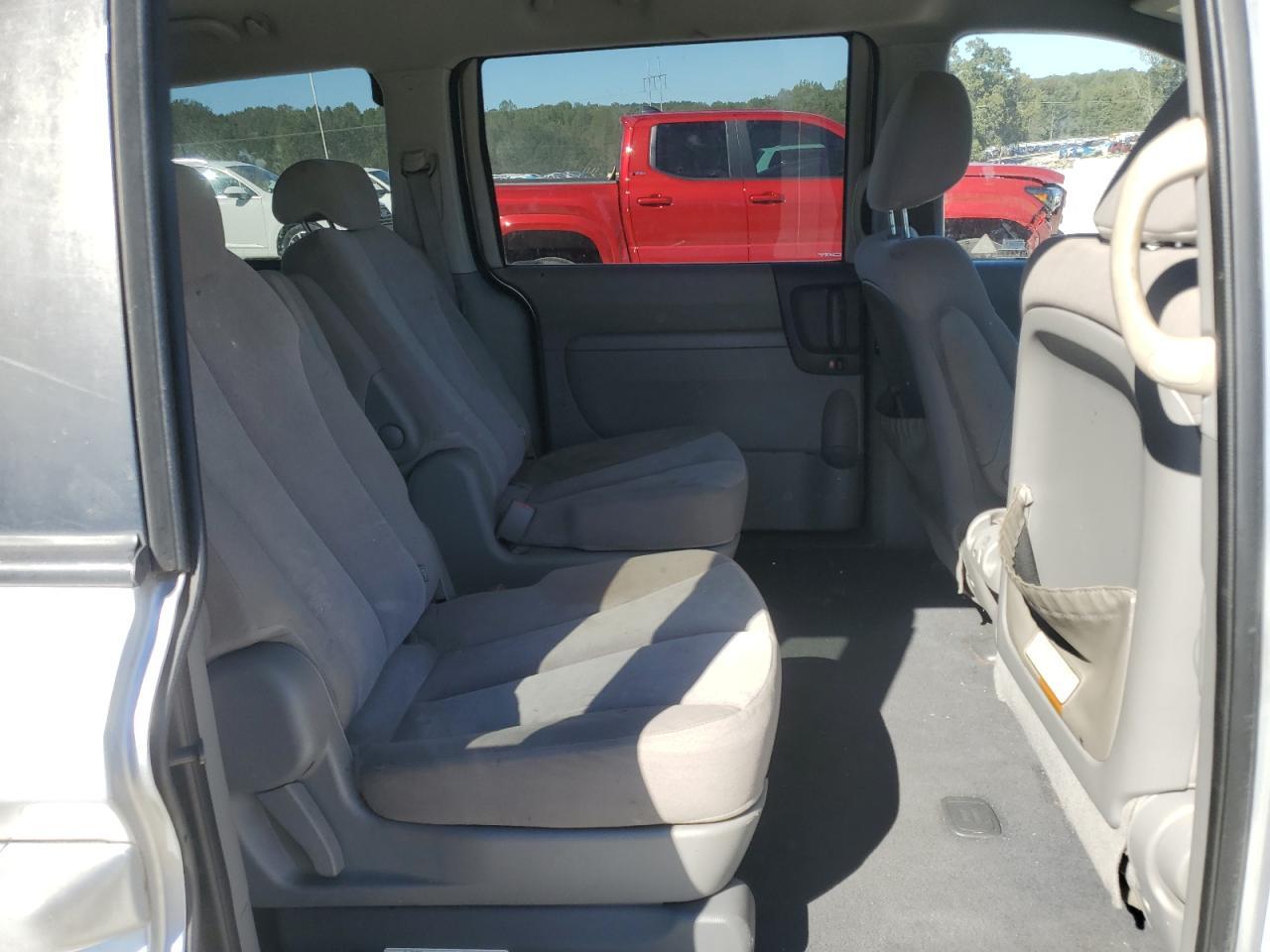 2010 KIA SEDONA