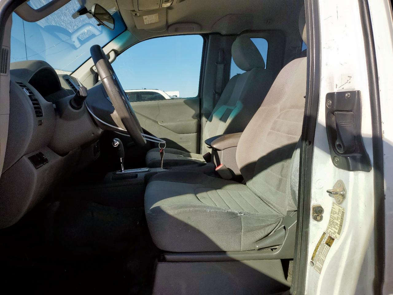 2016 NISSAN Frontier