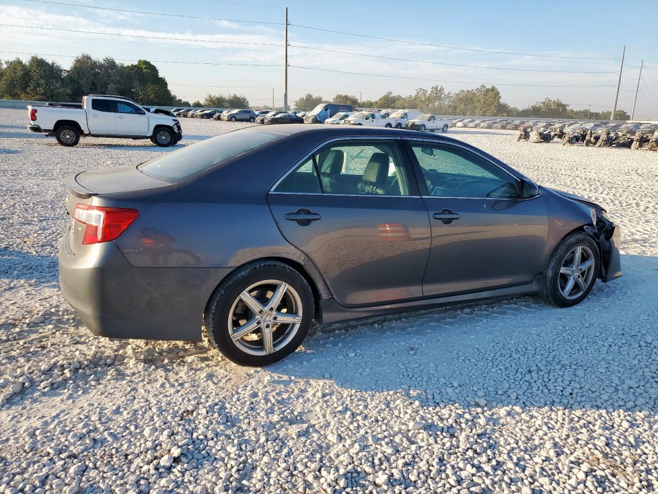 2014 TOYOTA CAMRY