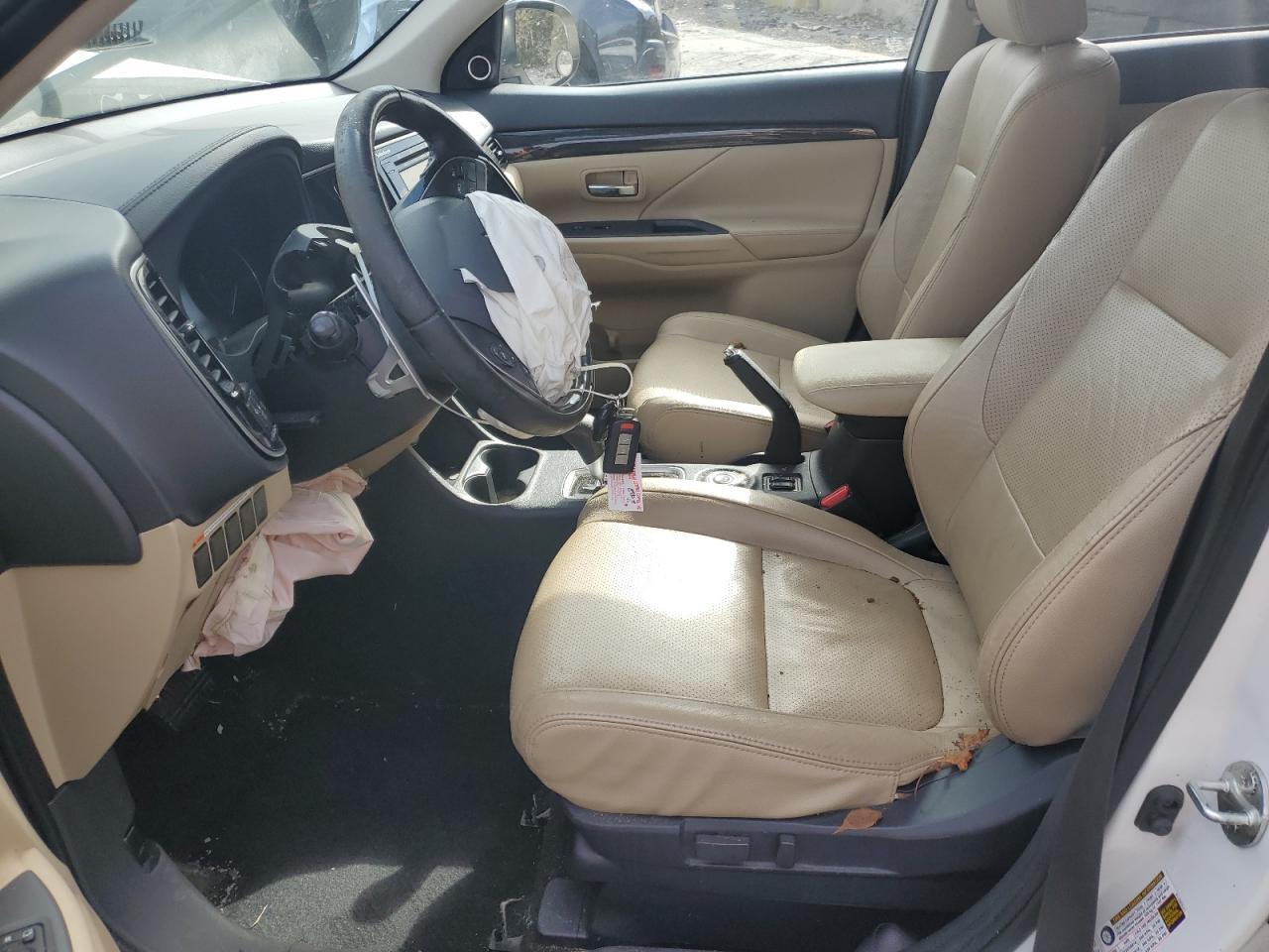 2016 MITSUBISHI outlander