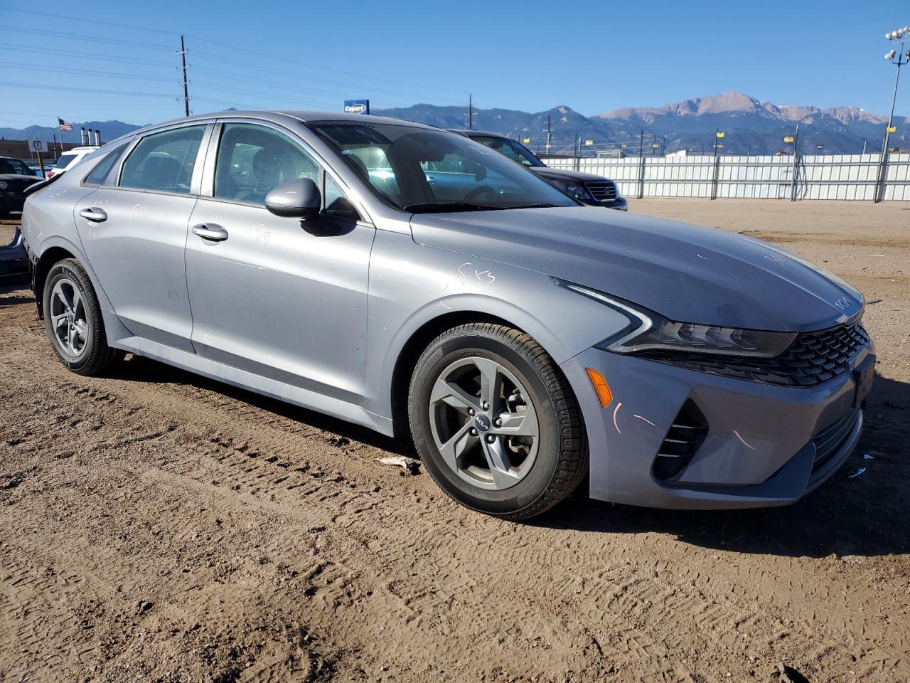 2022 KIA K5