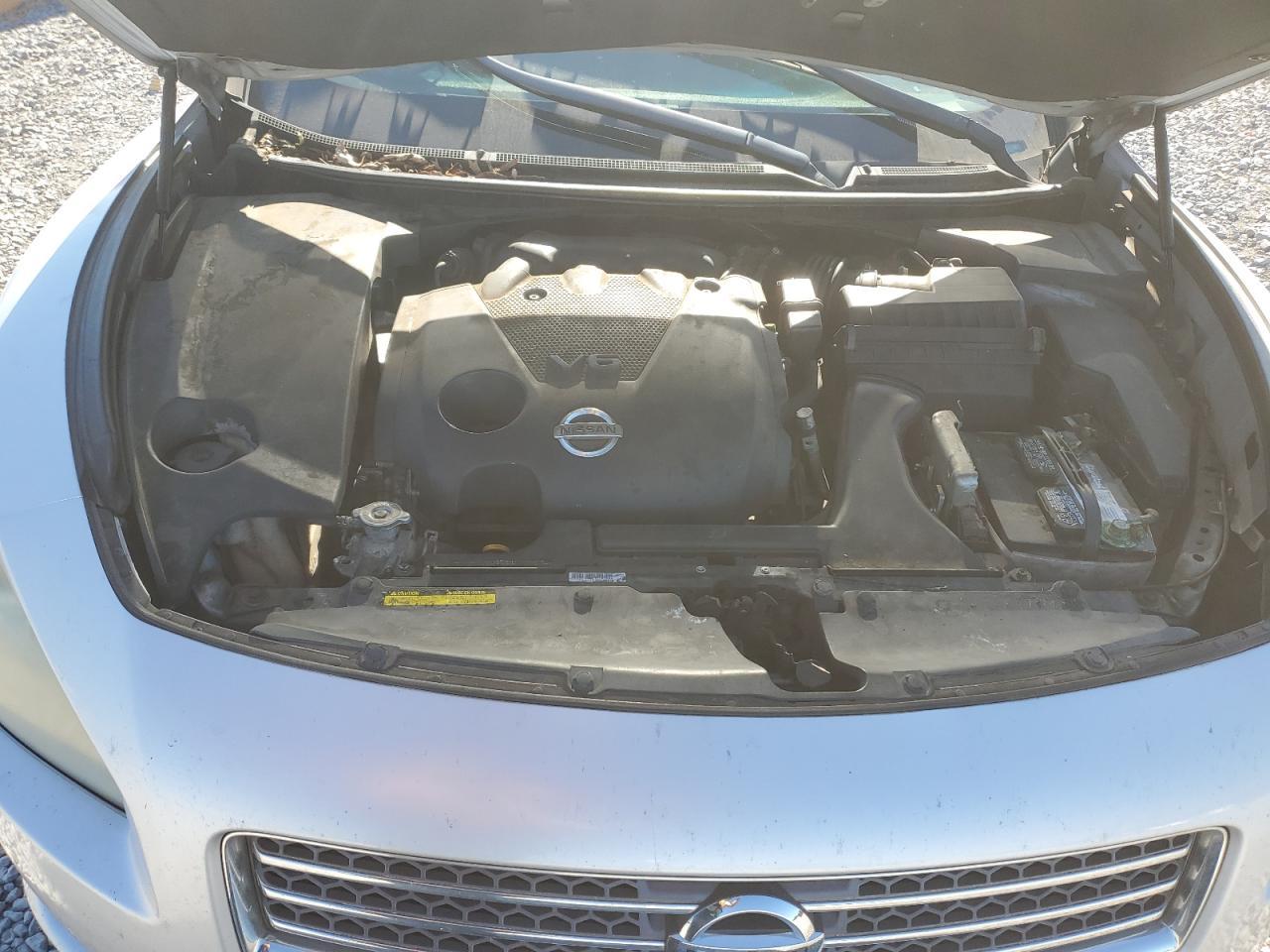 2011 NISSAN Maxima