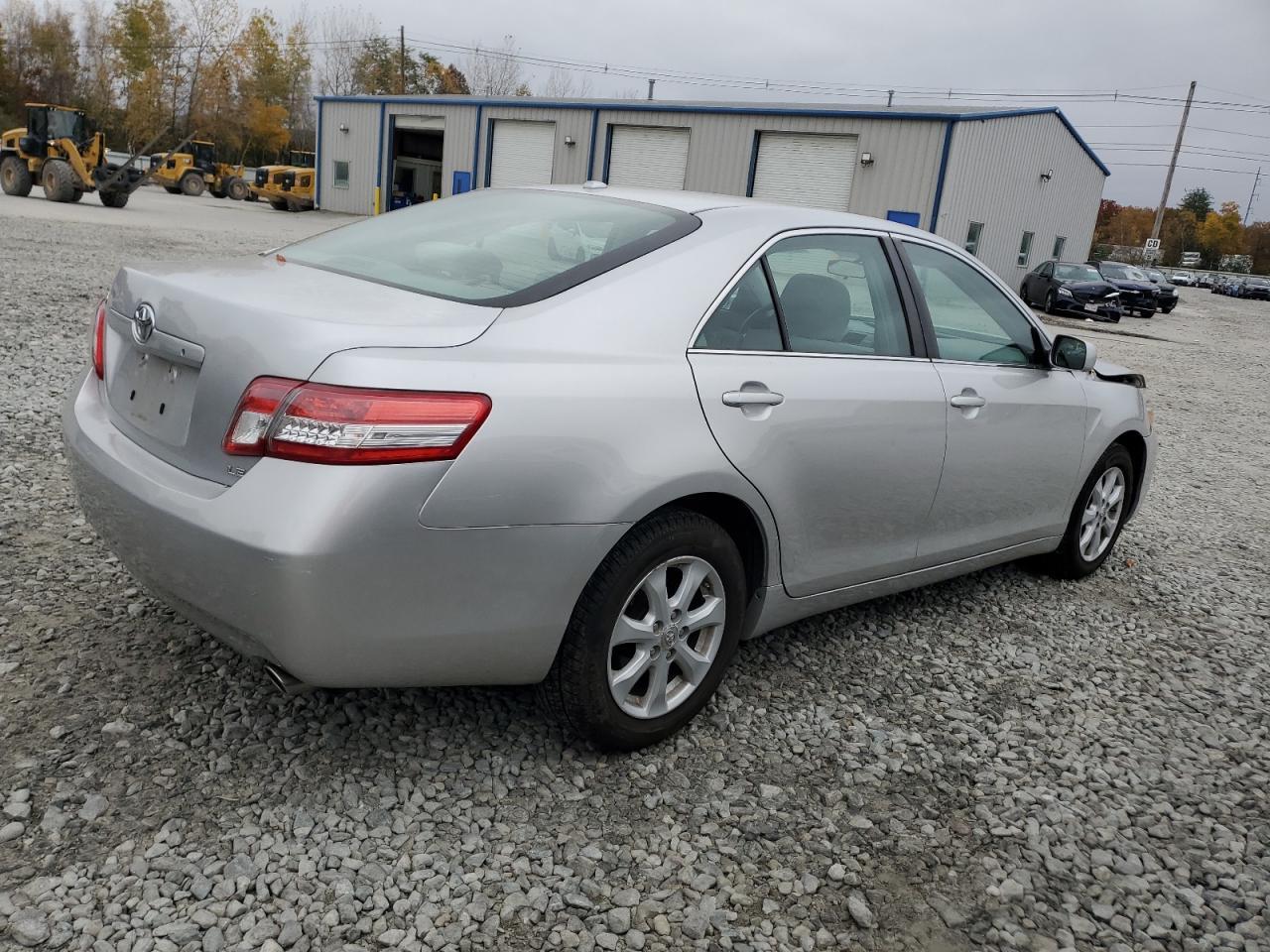 2011 TOYOTA CAMRY