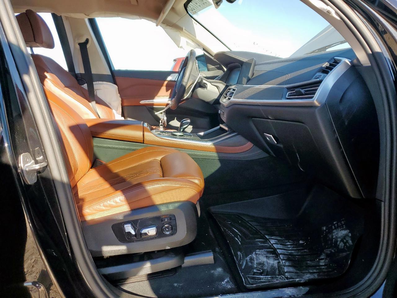 2021 BMW X7