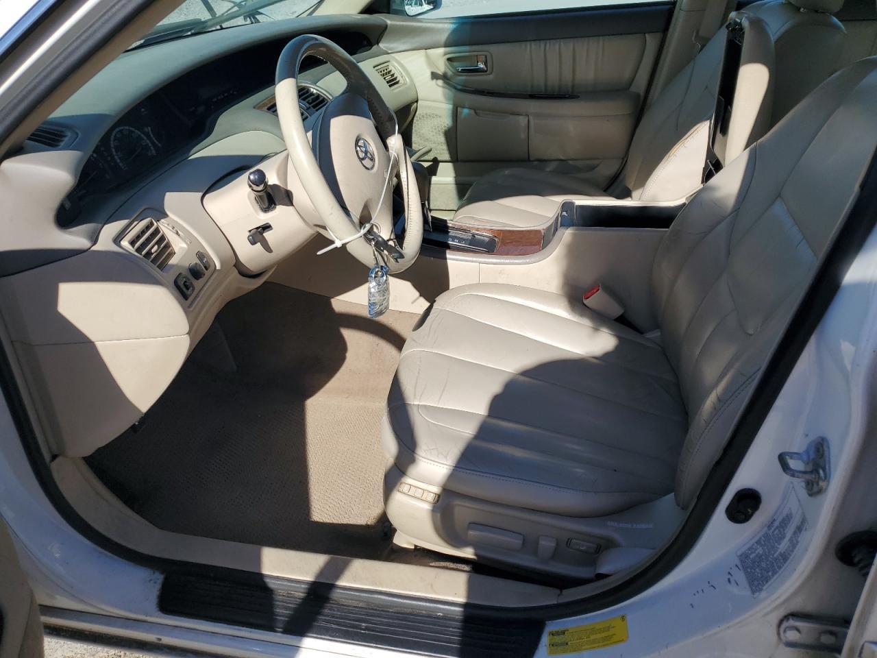 2002 TOYOTA Avalon