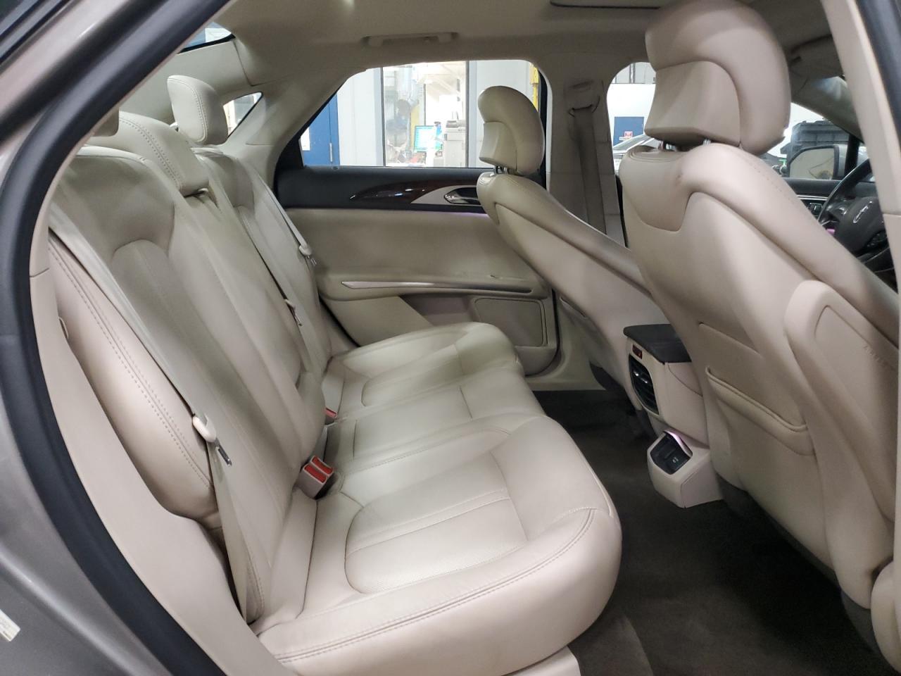 2016 LINCOLN MKZ
