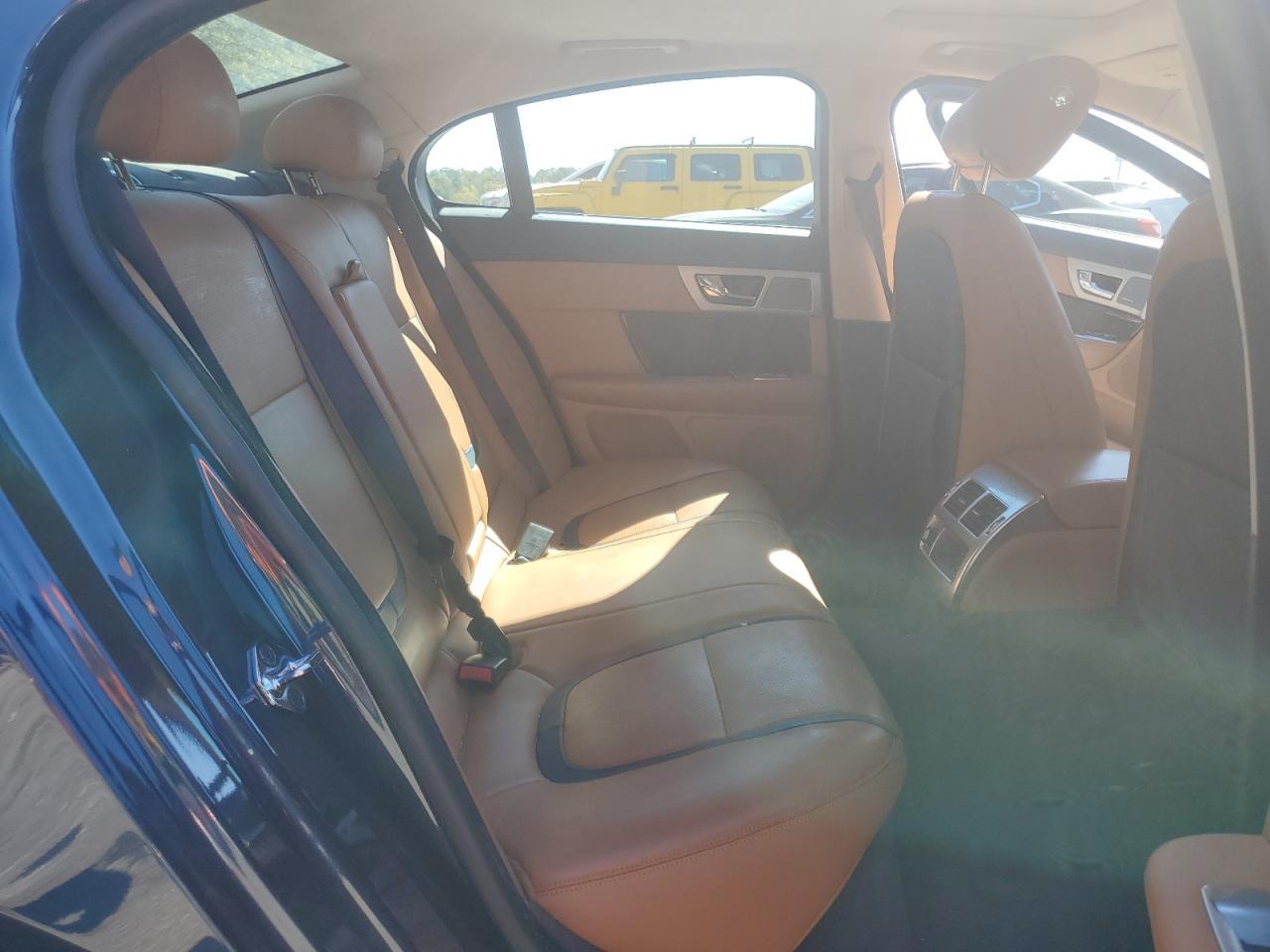 2013 JAGUAR XF