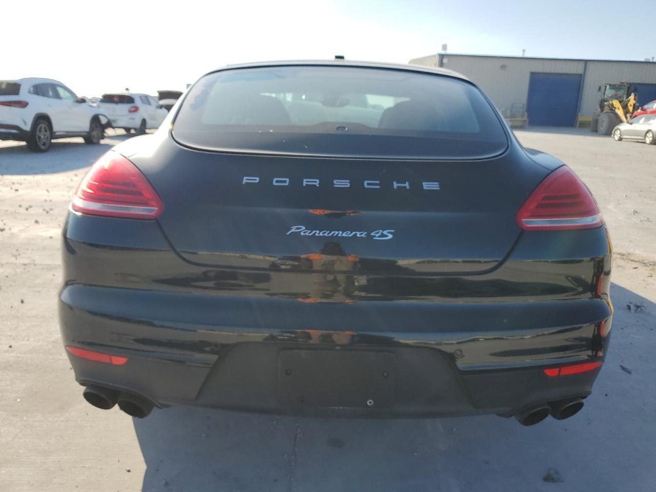 2014 PORSCHE Panamera