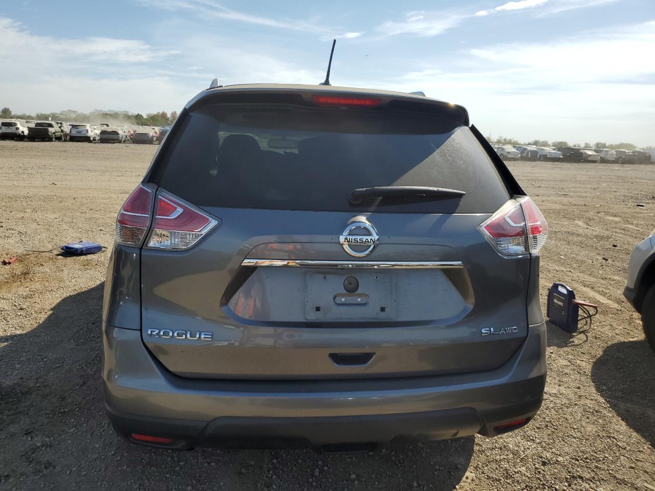 2015 NISSAN ROGUE