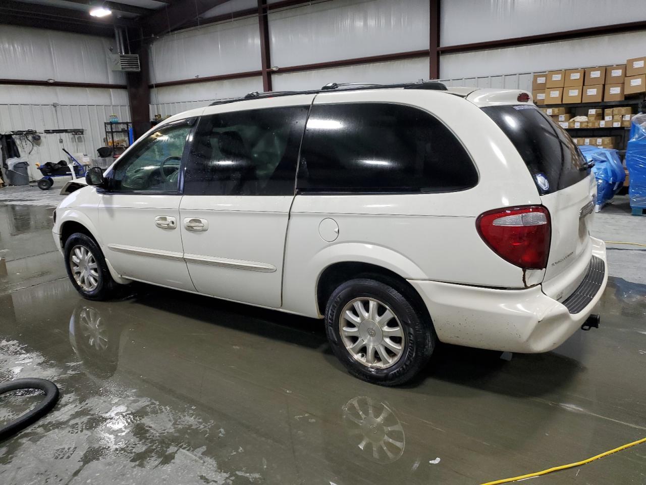 2003 CHRYSLER Town & Country
