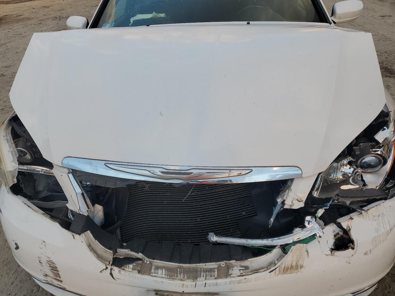 2013 CHRYSLER 200