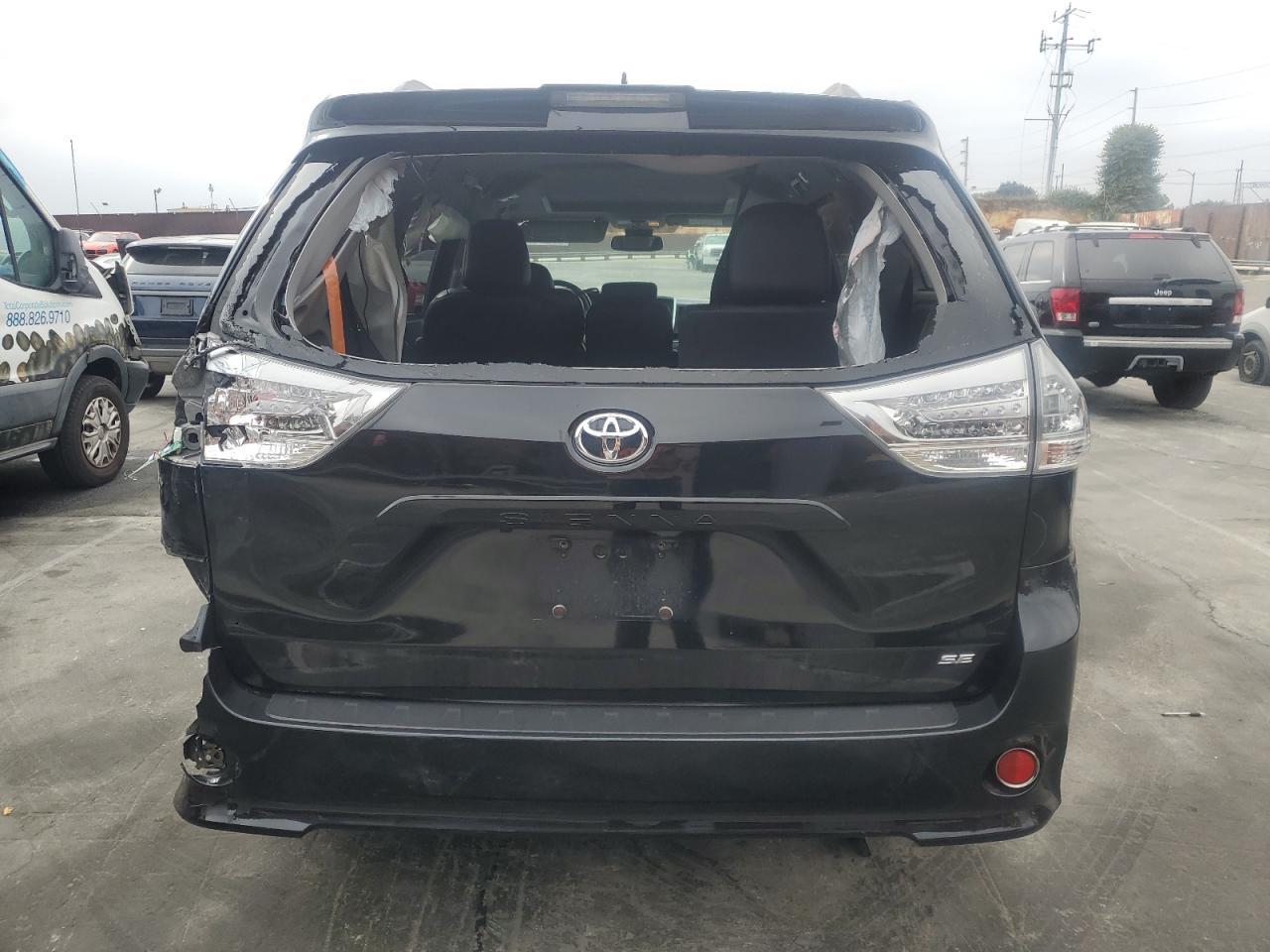 2019 TOYOTA SIENNA