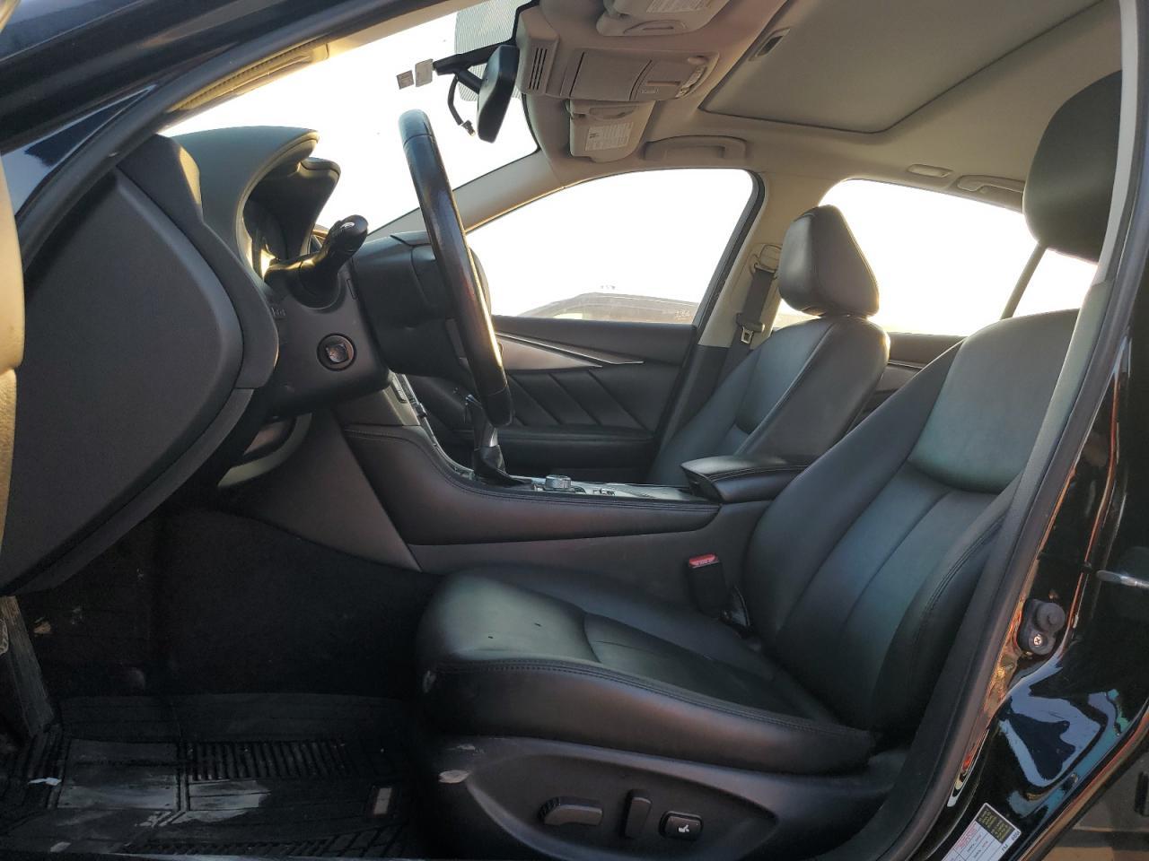 2016 INFINITI Q50