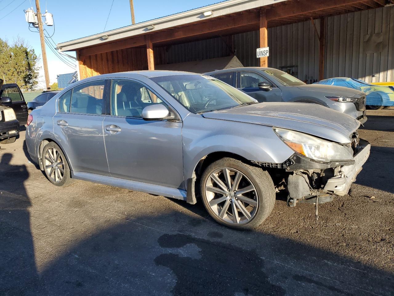 2014 SUBARU Legacy