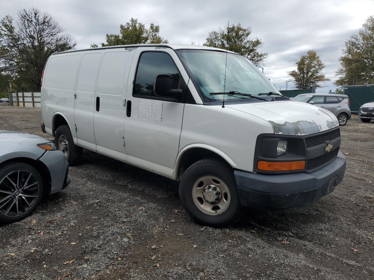 2011 CHEVROLET EXPRESS 2500