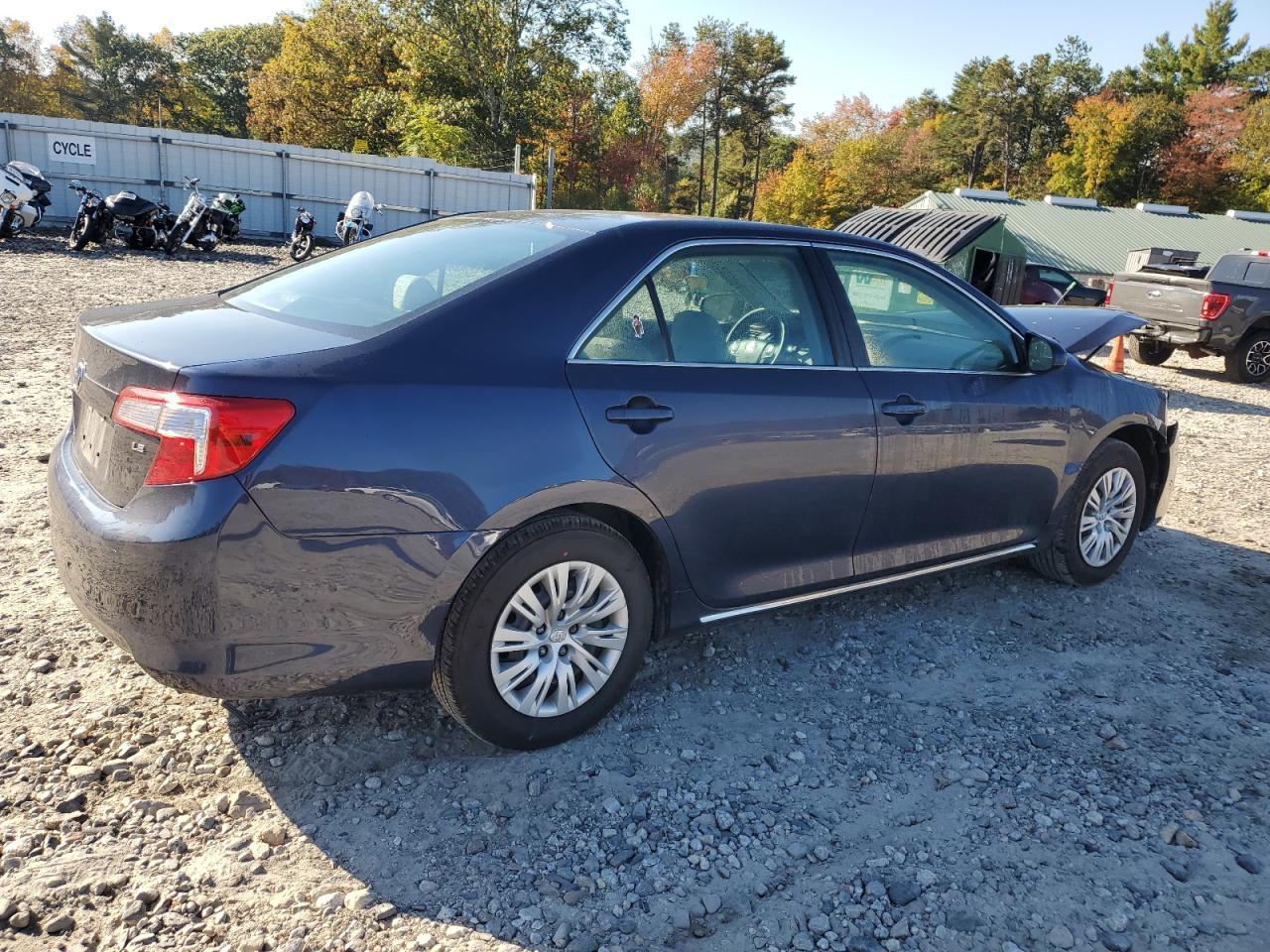 2014 TOYOTA CAMRY