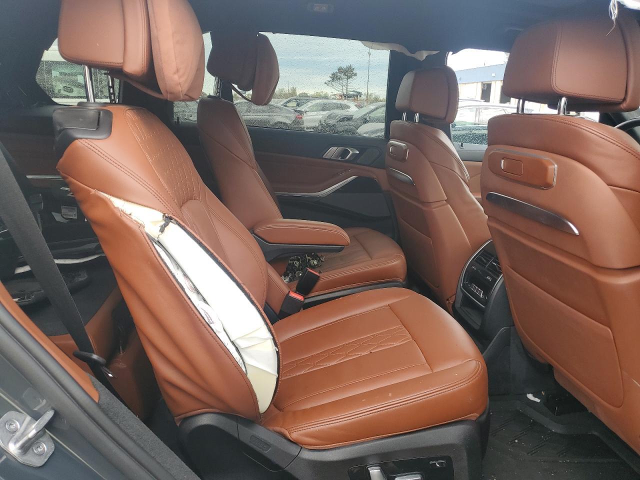 2024 BMW X7